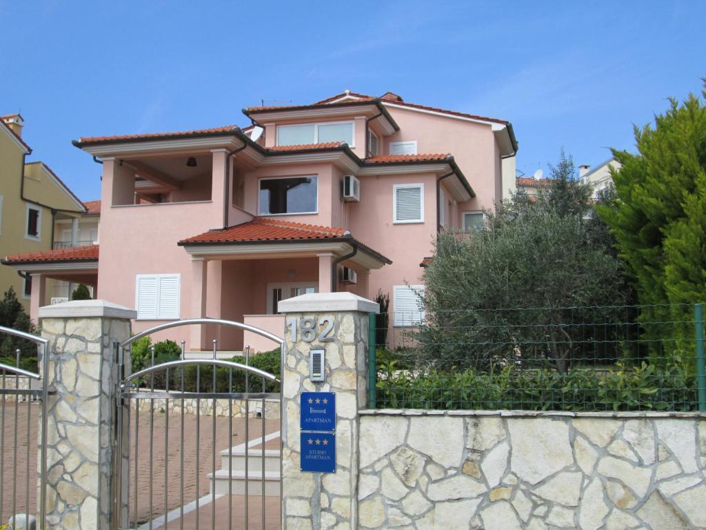 Apartments Villa Fernetich 프레멘투라 외부 사진