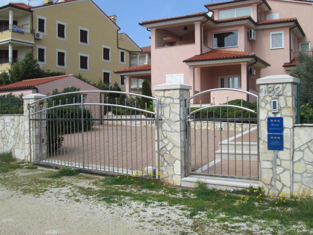 Apartments Villa Fernetich 프레멘투라 외부 사진