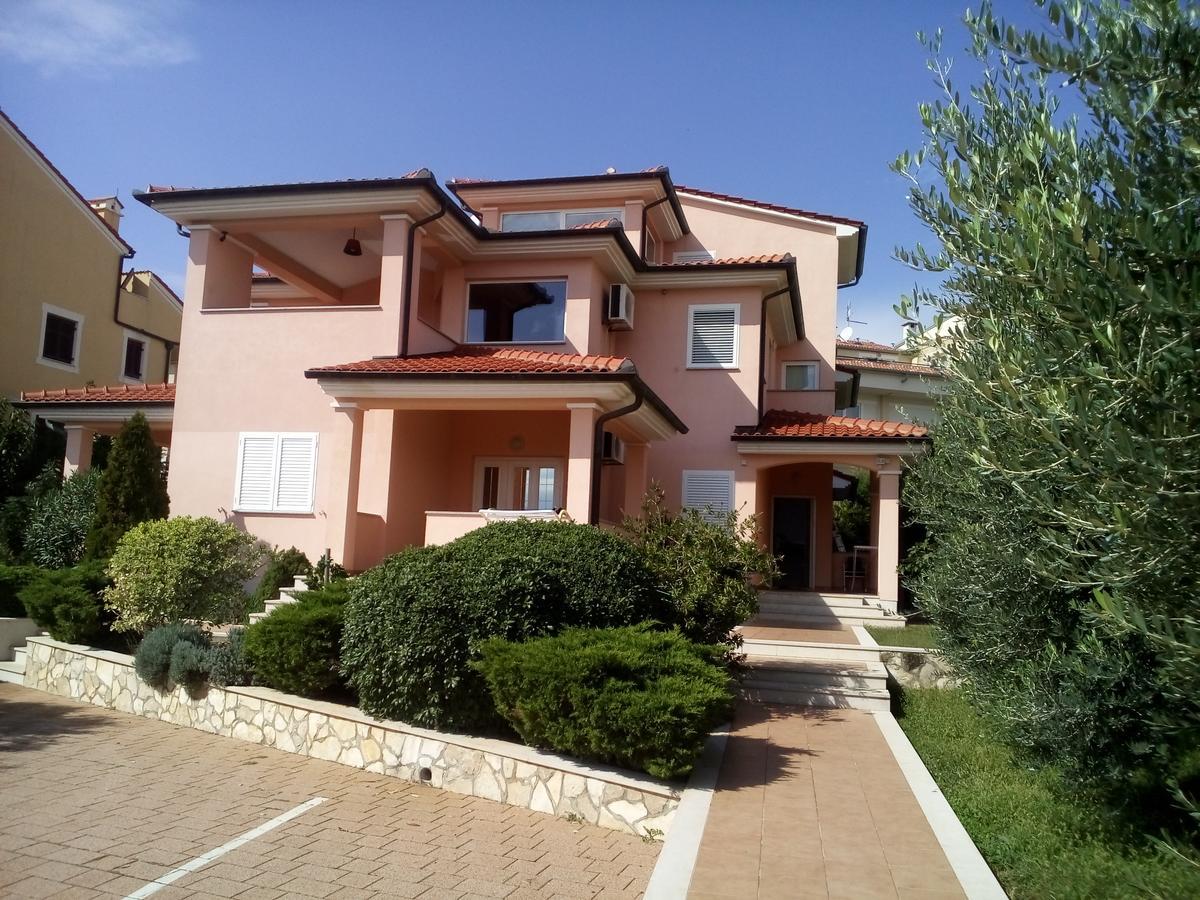 Apartments Villa Fernetich 프레멘투라 외부 사진
