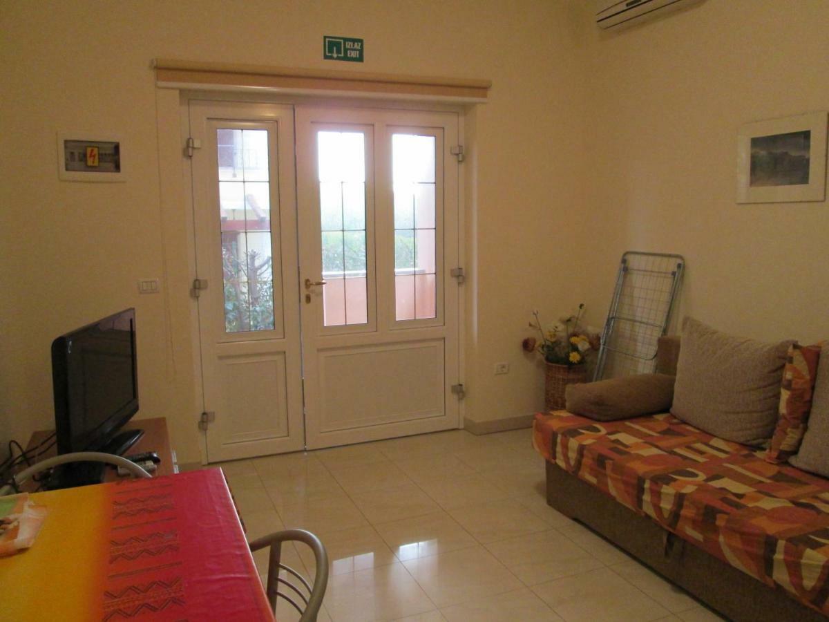 Apartments Villa Fernetich 프레멘투라 외부 사진